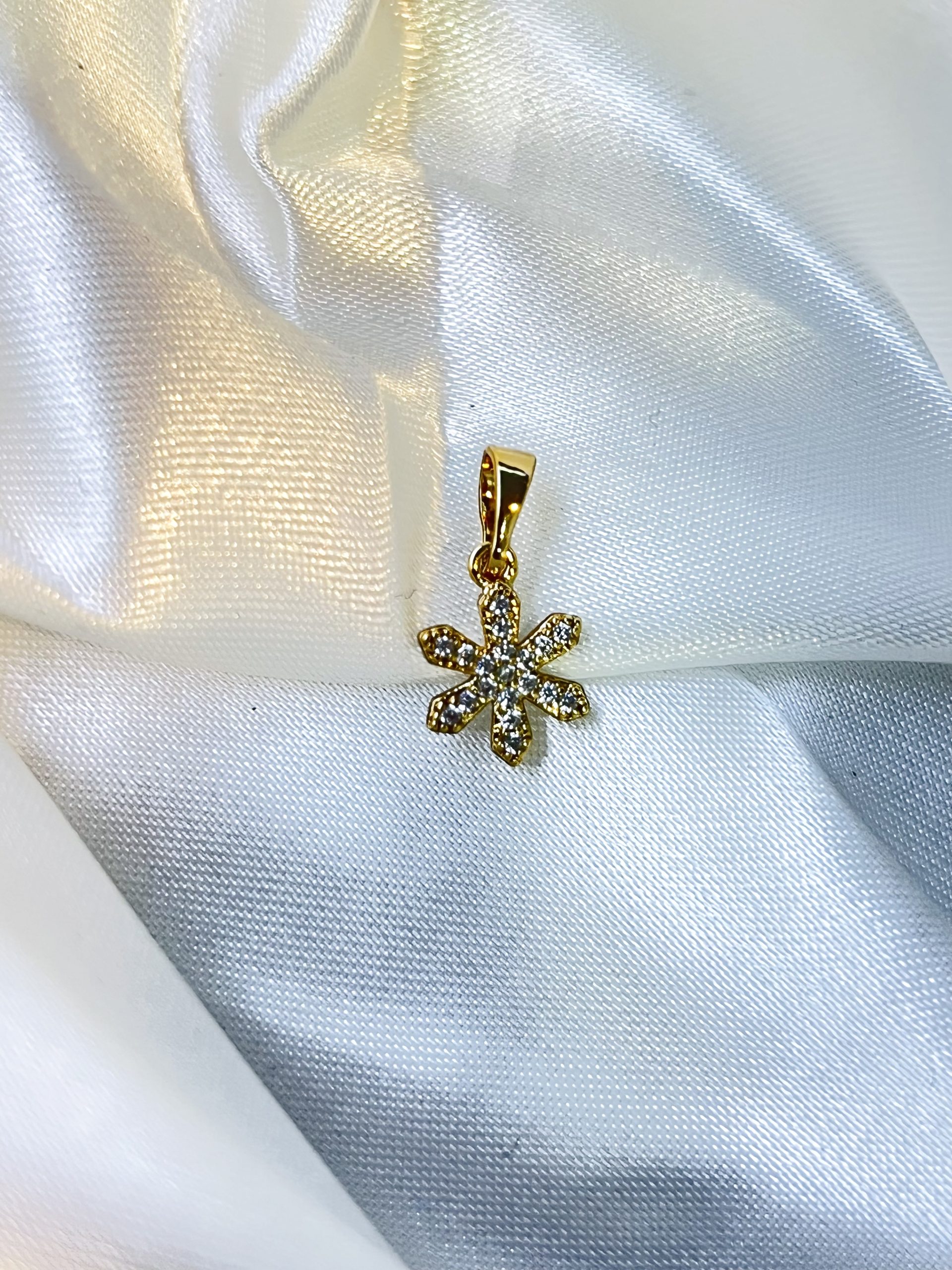snowflake (بلور برف)